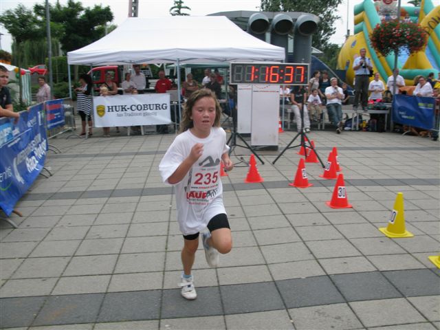 ../Images/BenefizlaufMerseburg2010 (39).jpg